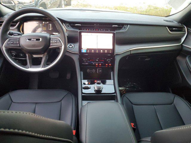 new 2025 Jeep Grand Cherokee car, priced at $40,995