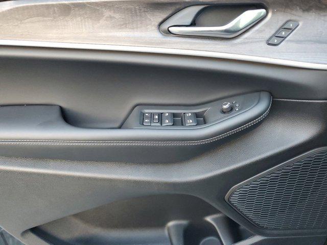 new 2025 Jeep Grand Cherokee car, priced at $40,995