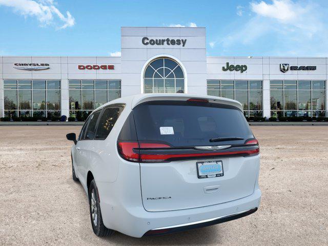 new 2025 Chrysler Pacifica car, priced at $43,999