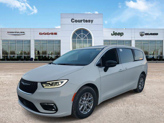 new 2025 Chrysler Pacifica car, priced at $43,999