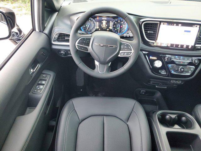 new 2025 Chrysler Pacifica car, priced at $43,999