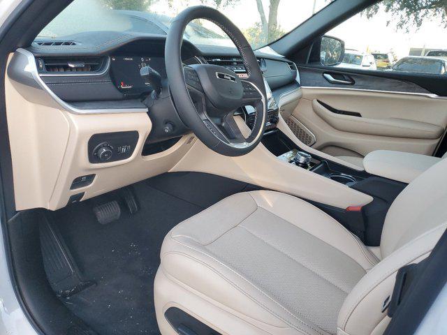 new 2025 Jeep Grand Cherokee car, priced at $50,140