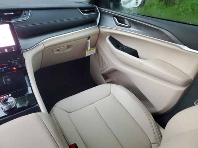 new 2025 Jeep Grand Cherokee L car, priced at $45,020