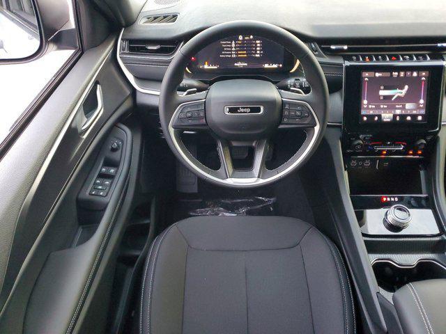 new 2025 Jeep Grand Cherokee car, priced at $31,999
