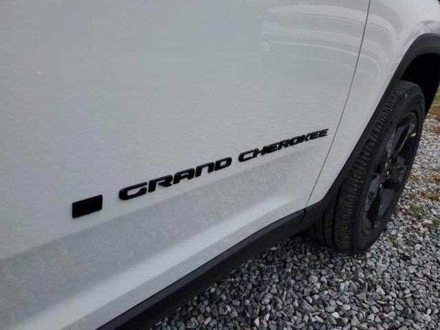 new 2025 Jeep Grand Cherokee car, priced at $39,830