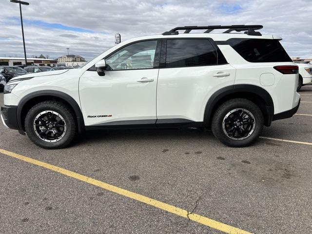 new 2024 Nissan Pathfinder car, priced at $39,950