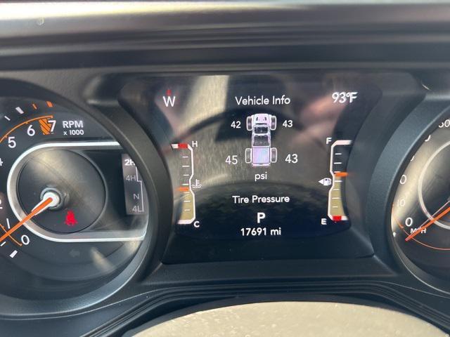 used 2024 Jeep Gladiator car, priced at $37,995