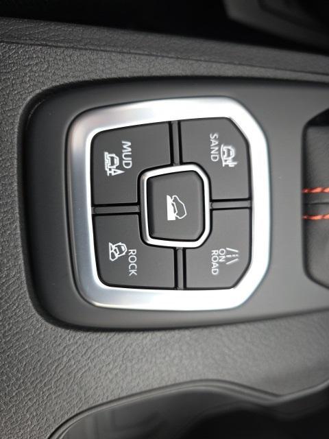 new 2026 Nissan Frontier car, priced at $48,010