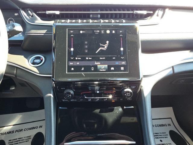 used 2025 Jeep Grand Cherokee car, priced at $34,792