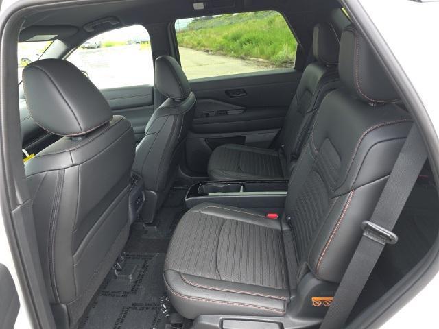 new 2025 Nissan Pathfinder car, priced at $44,505