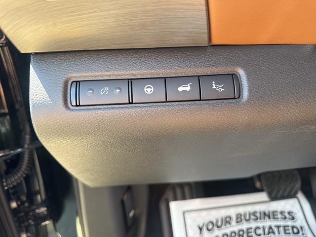 new 2025 Nissan Pathfinder car, priced at $52,430