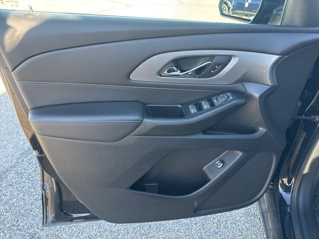 used 2023 Chevrolet Traverse car, priced at $32,791