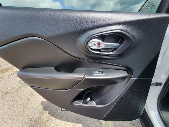 used 2019 Jeep Cherokee car, priced at $14,490