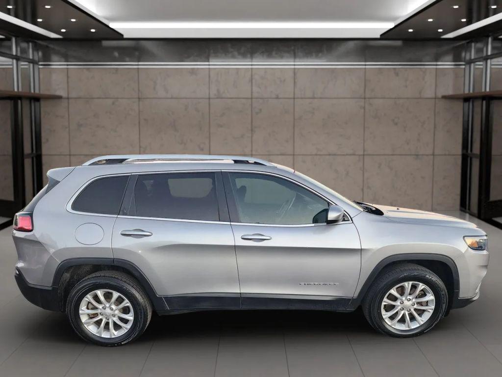 used 2019 Jeep Cherokee car, priced at $10,990