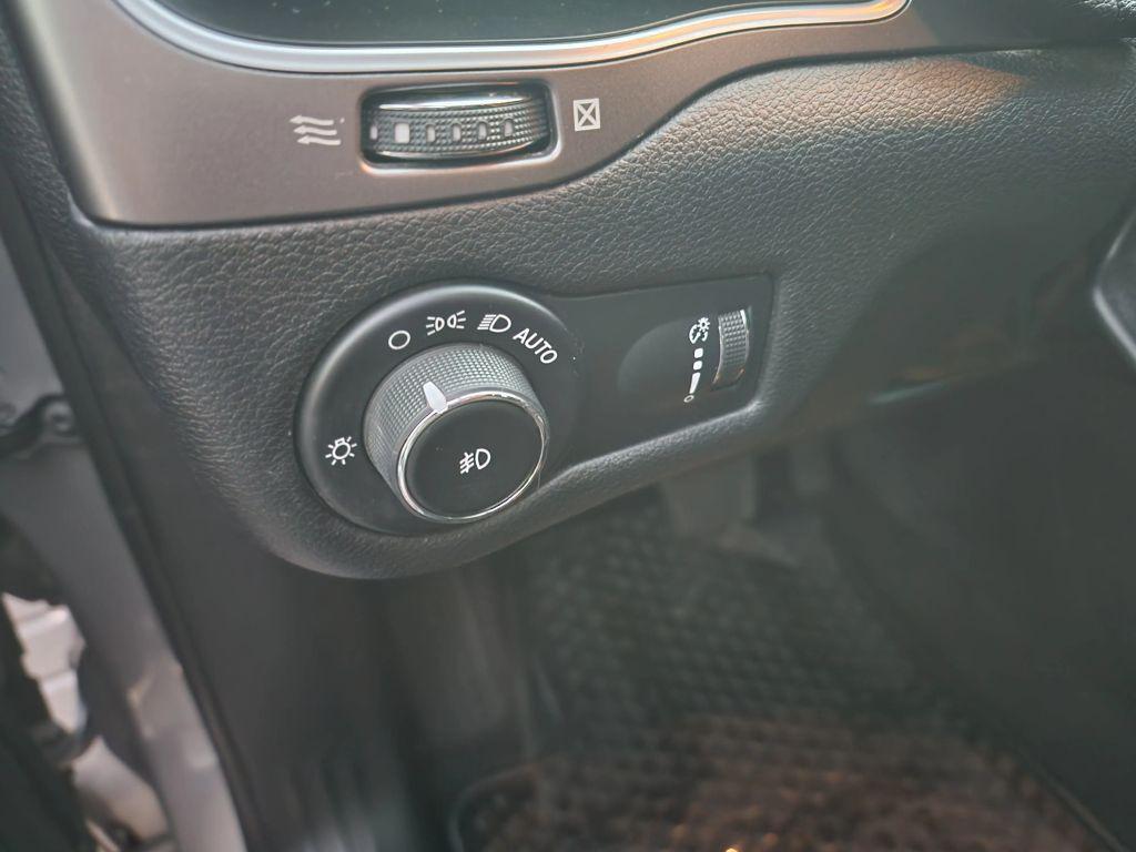 used 2019 Jeep Cherokee car, priced at $10,990