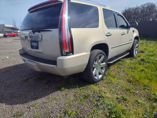 used 2007 Cadillac Escalade car, priced at $7,490