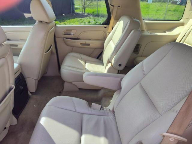 used 2007 Cadillac Escalade car, priced at $7,490