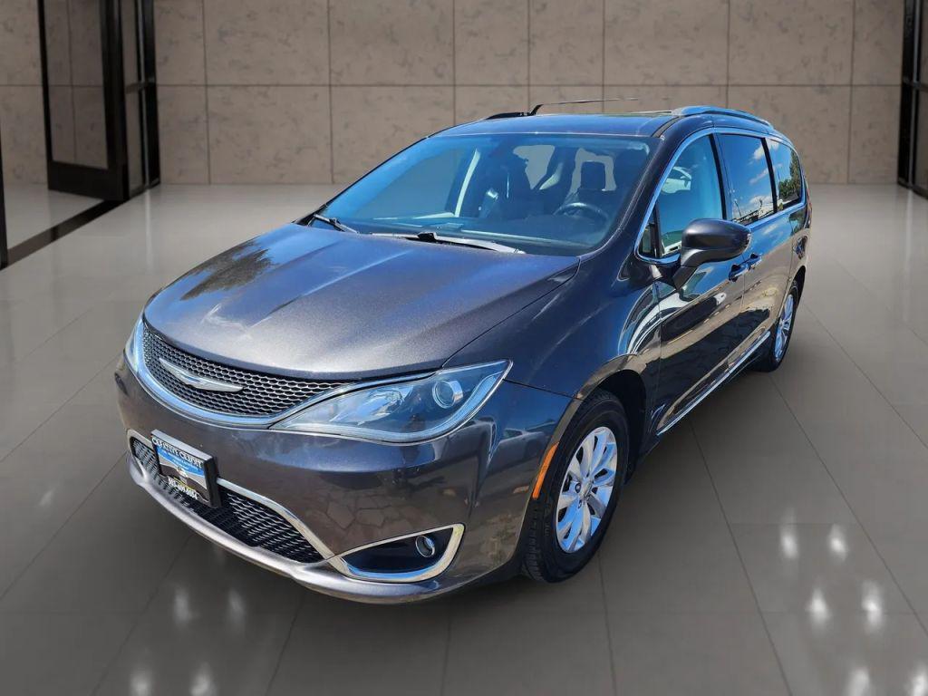 used 2018 Chrysler Pacifica car, priced at $12,299