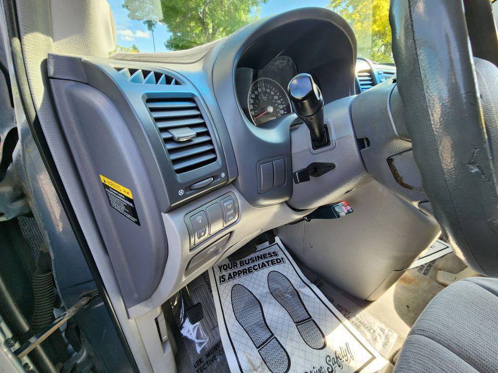 used 2006 Kia Sedona car, priced at $3,990