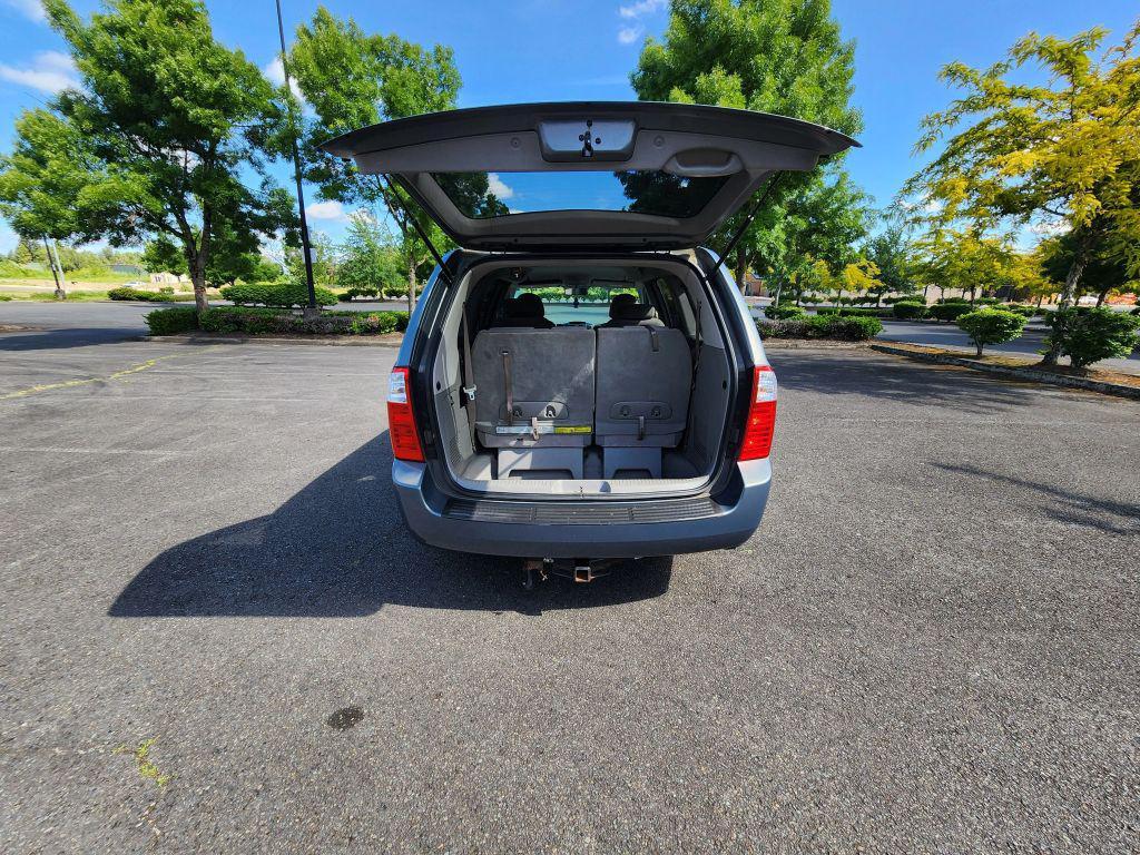 used 2006 Kia Sedona car, priced at $3,990