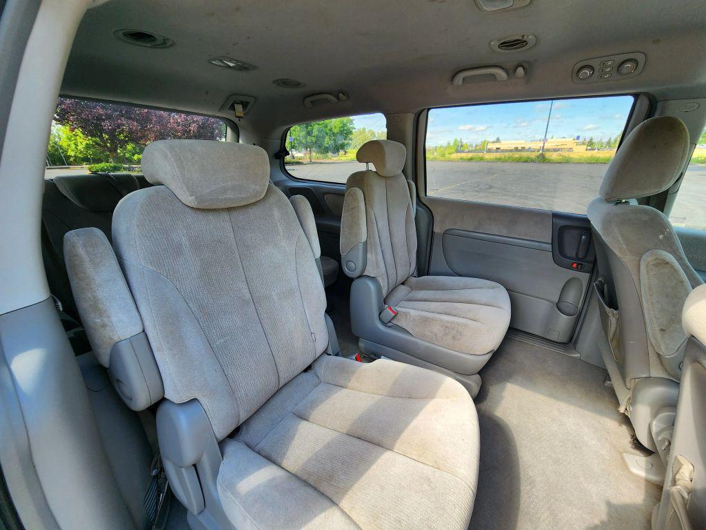 used 2006 Kia Sedona car, priced at $3,990
