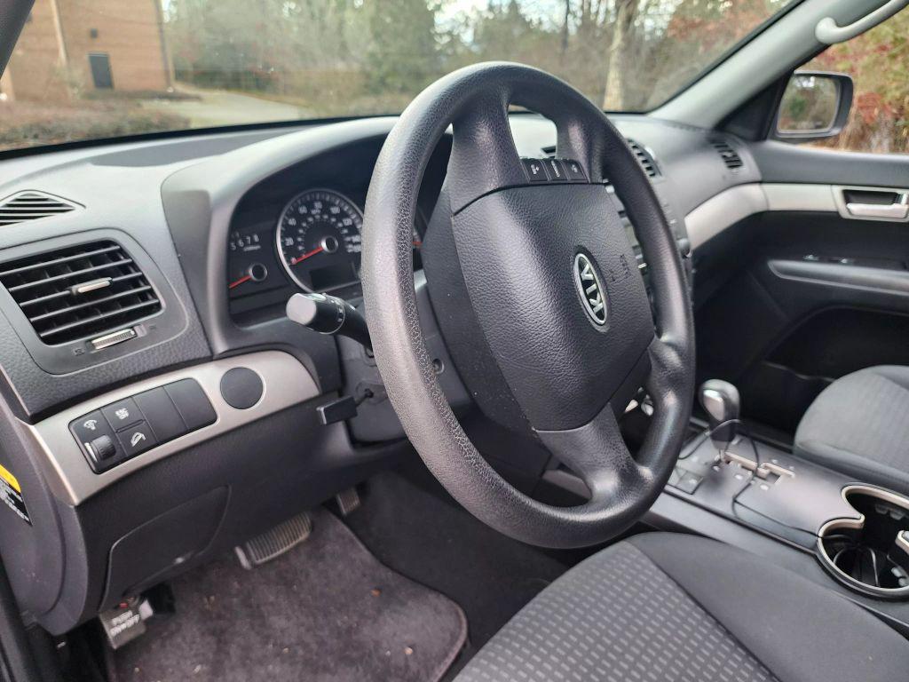 used 2009 Kia Borrego car, priced at $4,995
