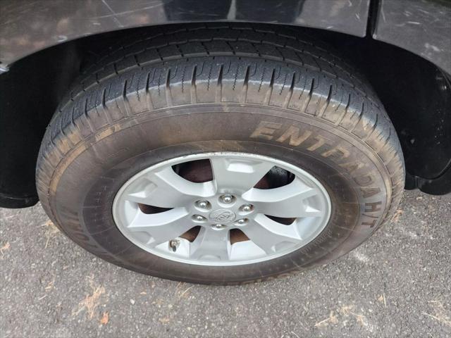 used 2009 Kia Borrego car, priced at $5,495