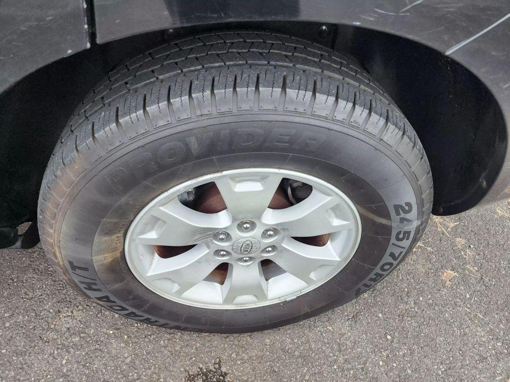 used 2009 Kia Borrego car, priced at $4,995