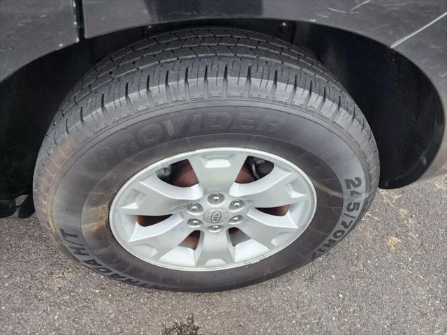 used 2009 Kia Borrego car, priced at $5,495