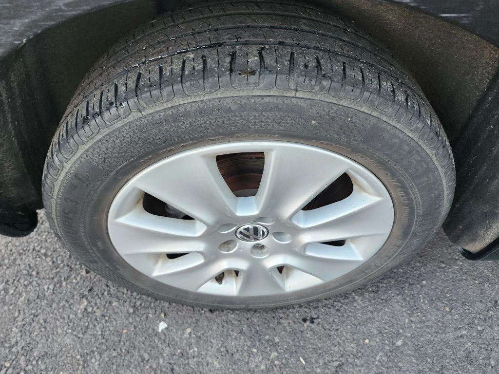 used 2008 Volkswagen New Beetle car, priced at $6,495