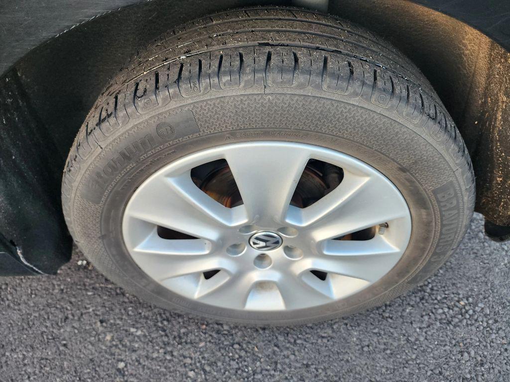 used 2008 Volkswagen New Beetle car, priced at $6,495