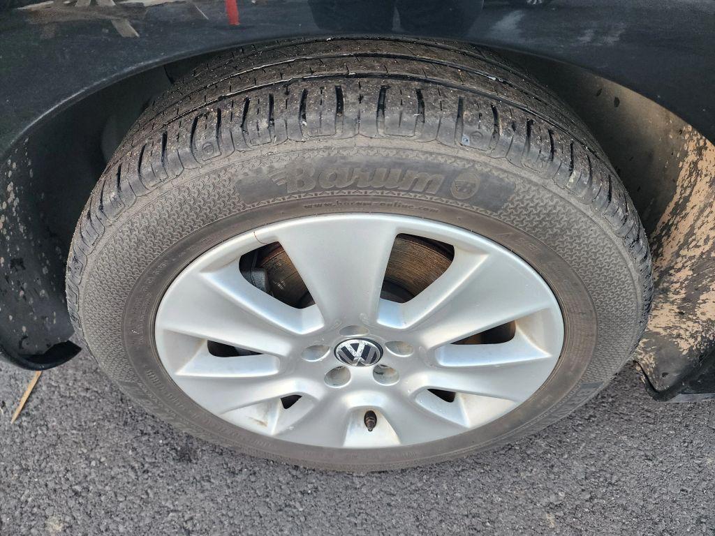 used 2008 Volkswagen New Beetle car, priced at $6,495