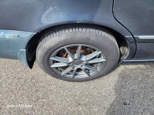 used 2004 Acura RL car, priced at $2,995