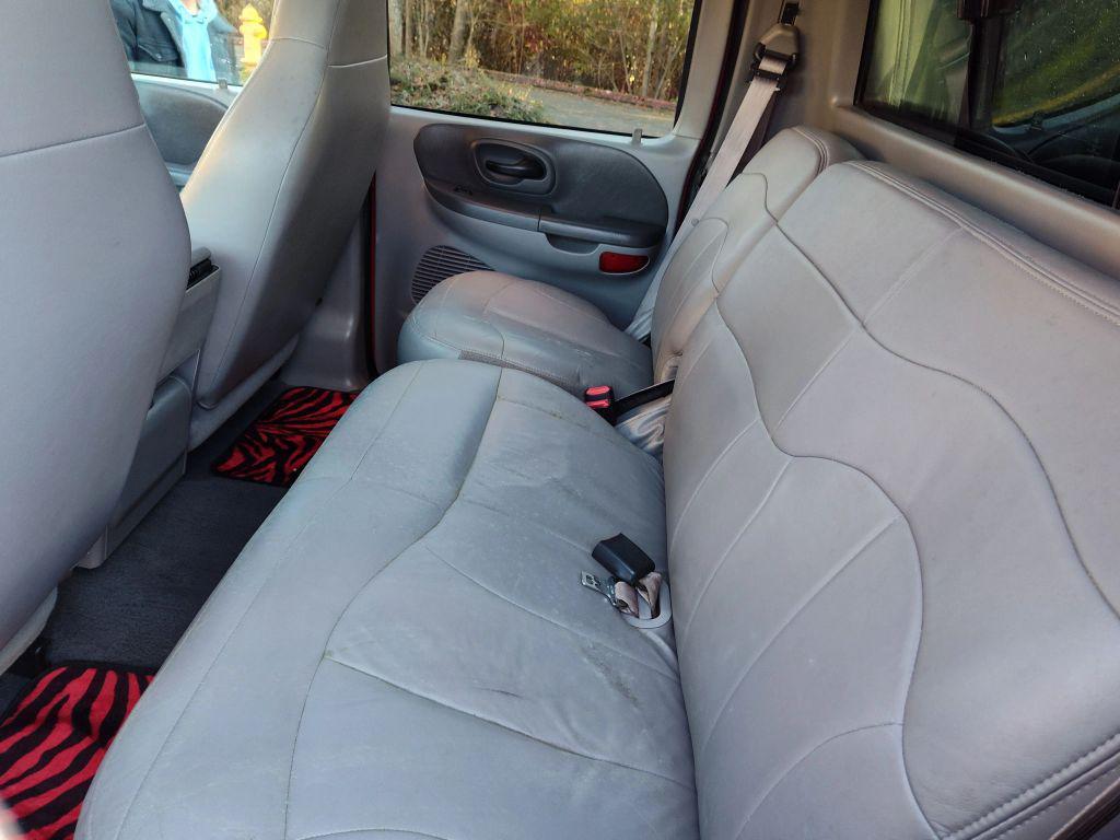 used 2001 Ford F-150 car, priced at $5,895