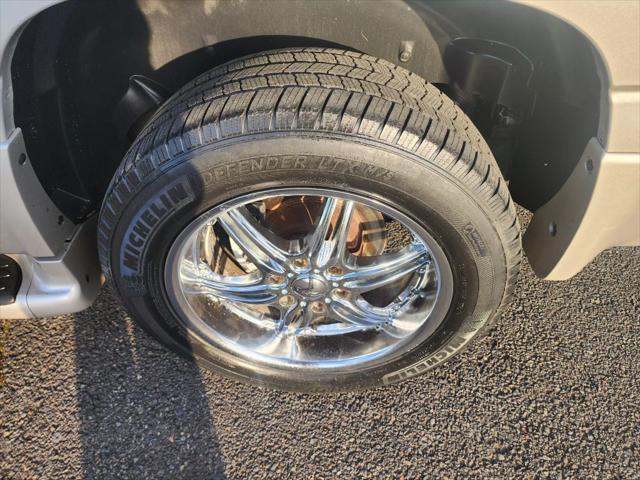 used 2005 GMC Yukon XL car, priced at $4,491