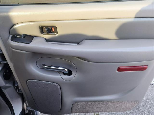 used 2005 GMC Yukon XL car, priced at $4,491
