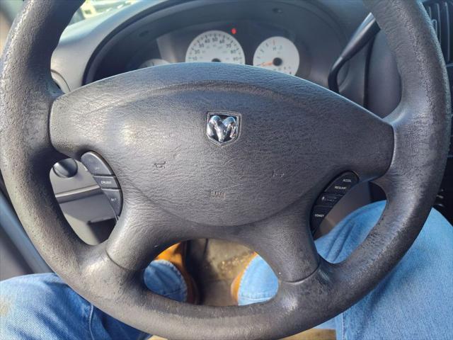 used 2005 Dodge Caravan car, priced at $999