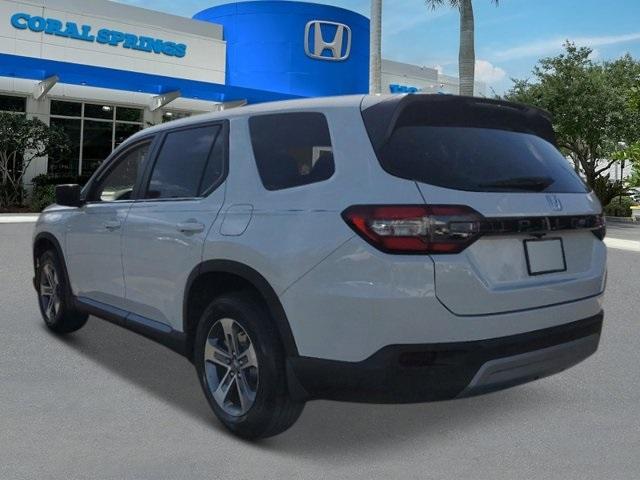 new 2025 Honda Pilot car, priced at $46,080