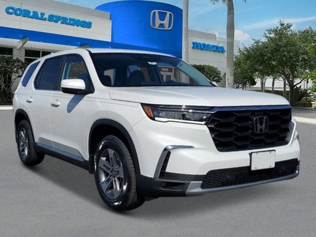 new 2025 Honda Pilot car, priced at $46,080