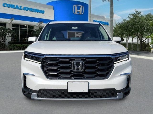 new 2025 Honda Pilot car, priced at $46,080