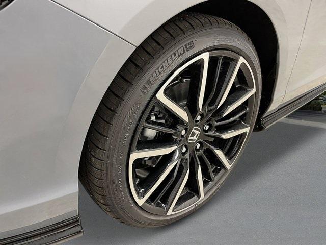 new 2025 Honda Accord Hybrid car, priced at $40,950