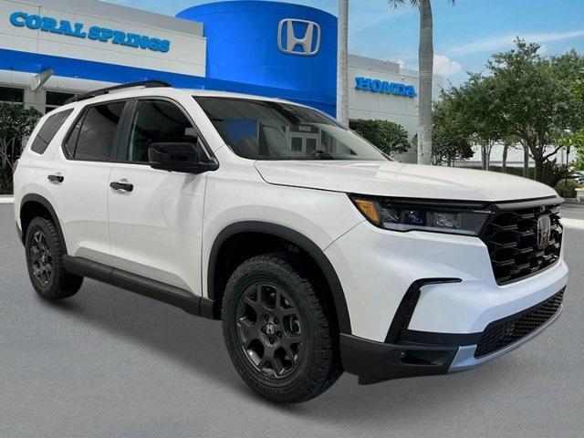 new 2025 Honda Pilot car, priced at $51,350