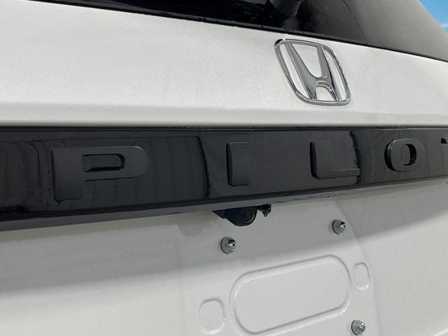 new 2025 Honda Pilot car, priced at $47,505