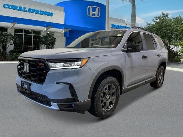 new 2025 Honda Pilot car, priced at $51,305