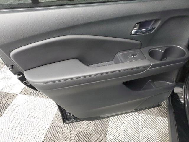 used 2022 Honda Pilot car, priced at $33,990