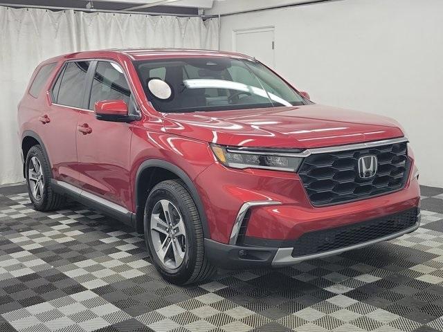 used 2025 Honda Pilot car, priced at $39,590