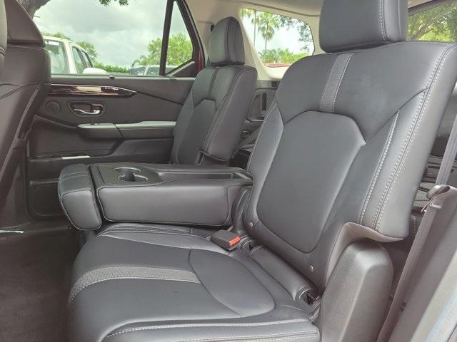 used 2025 Honda Pilot car, priced at $39,590
