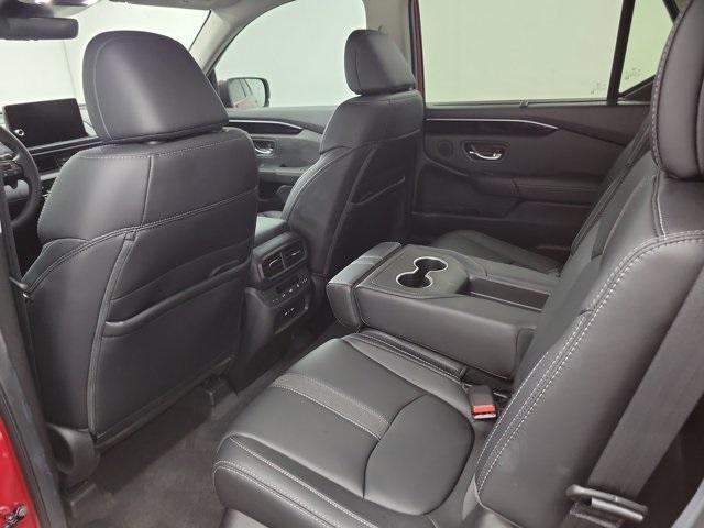used 2025 Honda Pilot car, priced at $39,590