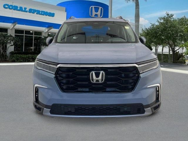 new 2025 Honda Pilot car, priced at $55,715