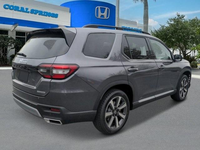 new 2025 Honda Pilot car, priced at $48,950